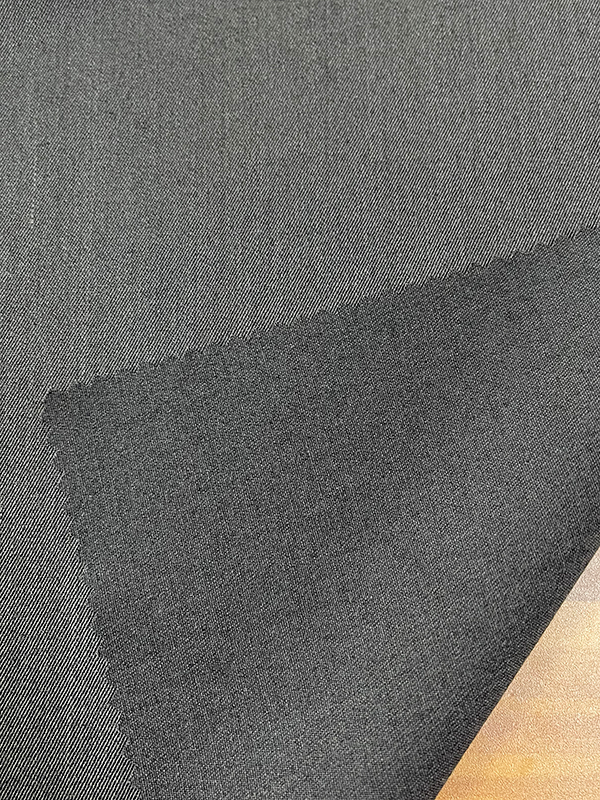 উলের মত বোনা AH-71723 65%T+32%R+3%WFlat এবং মসৃণ, এটি সূক্ষ্ম টেক্সটাইল ট্রেস প্রতিফলিত করতে পারে এবং ফ্যাব্রিকের মহৎ মেজাজ দেখাতে পারে।